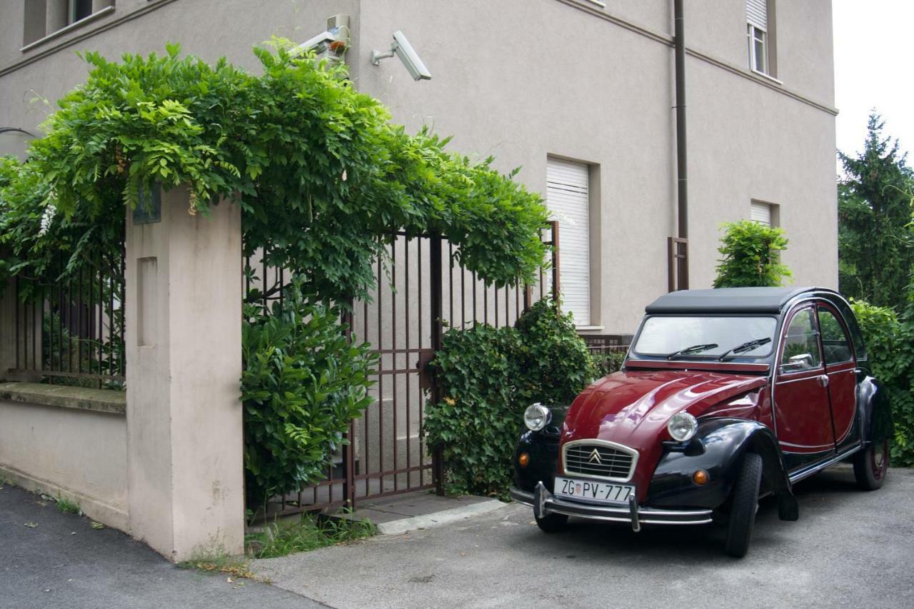 Embassy Row Bnb Zagreb Luaran gambar